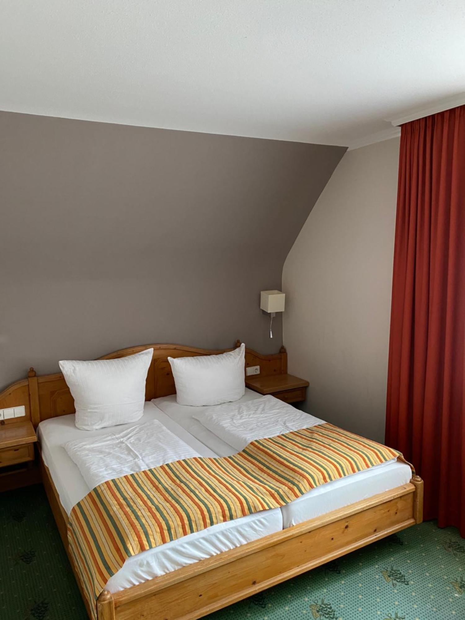 Landhotel Traube Баден-Баден Номер фото
